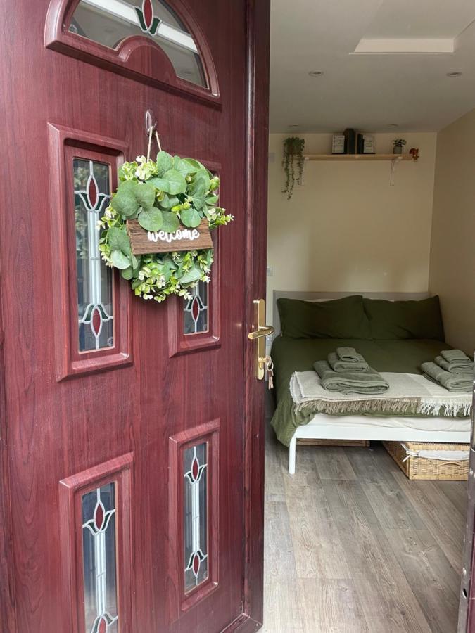 The Cotswold Nook Hotel Dursley Bagian luar foto