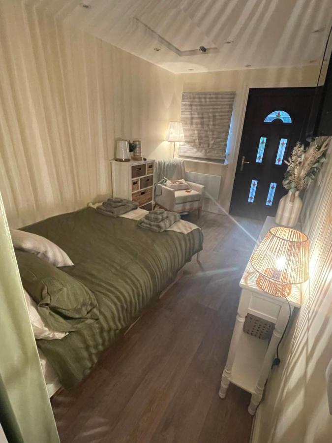 The Cotswold Nook Hotel Dursley Bagian luar foto
